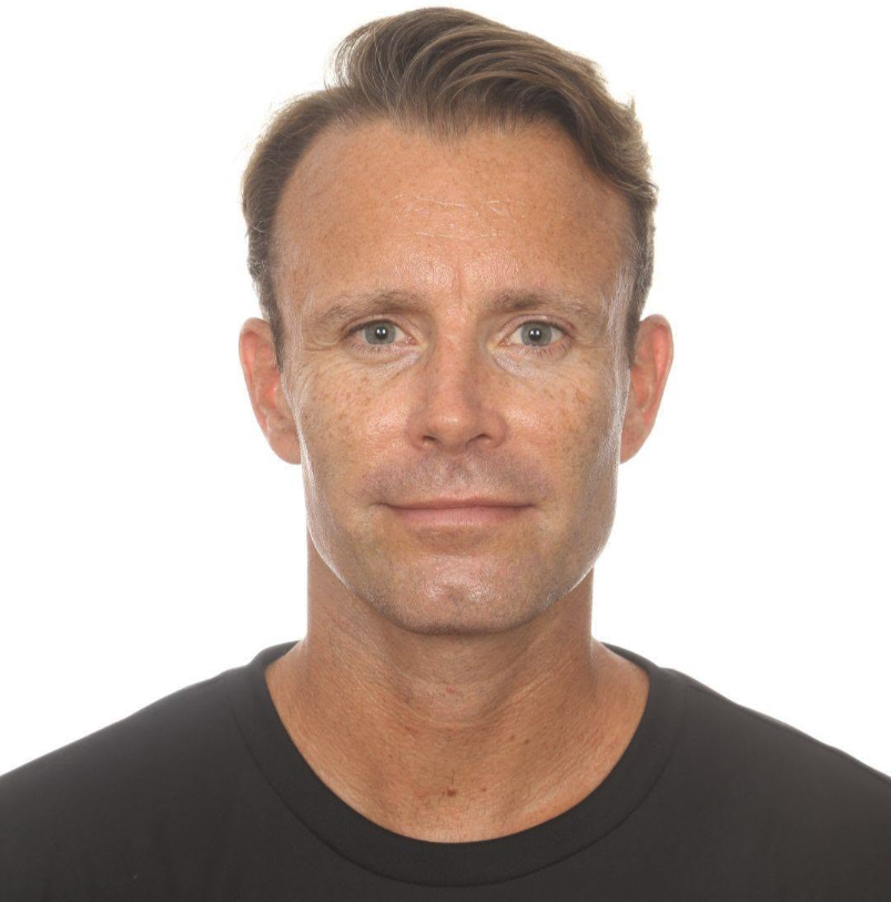 Portrait of physiotherapist Niels Balslev